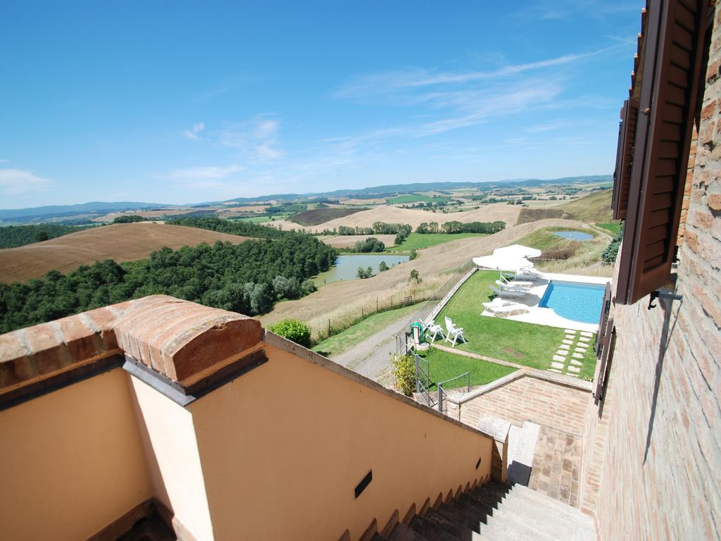 Hotel Podere Stabbia Asciano Exterior foto