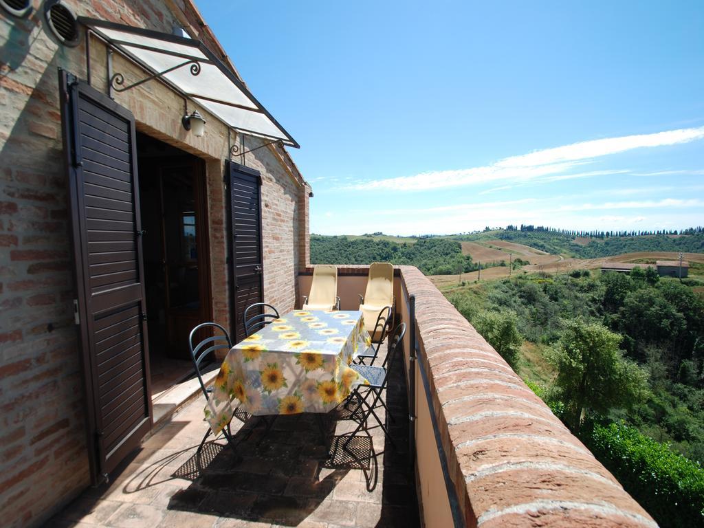 Hotel Podere Stabbia Asciano Exterior foto